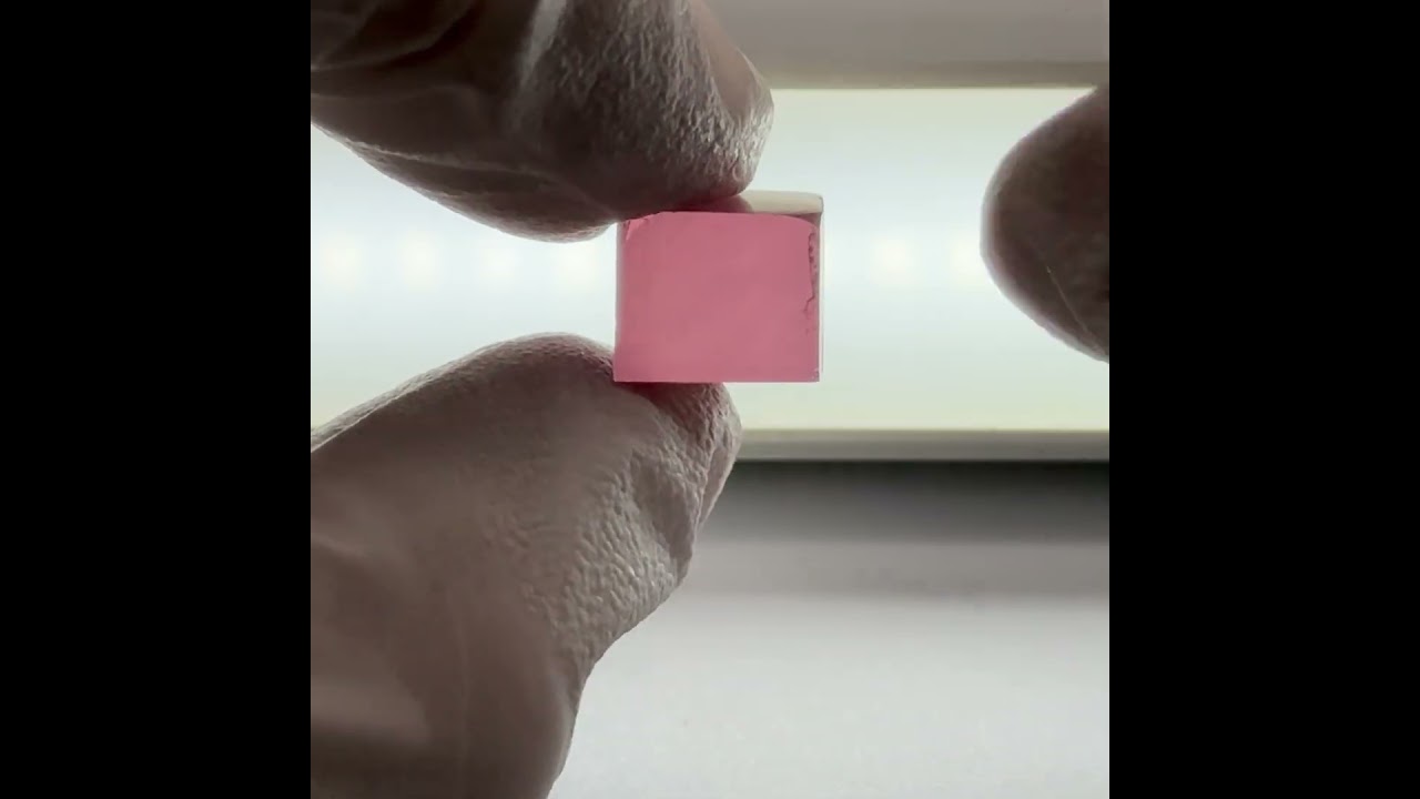 アレキサンドライトの多色性