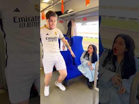 A dwarf met Ronaldo in the subway...🤔#alexlips #funny #pranks #football #realmadrid #ronaldo