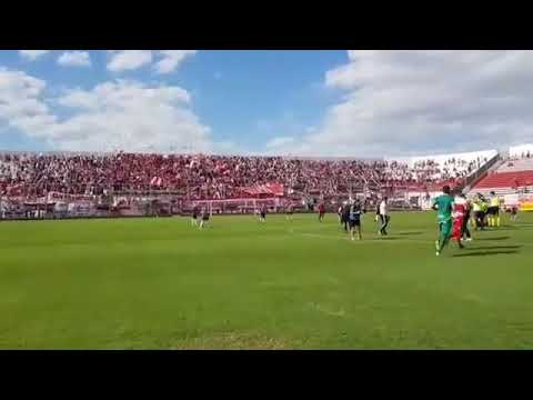 Entrada de los jugadores de Morón vs Chacarita