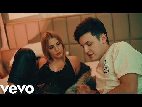 download lagu mp3 mp4 Pussi Pussi Pussi, download lagu Pussi Pussi Pussi gratis, unduh video klip Pussi Pussi Pussi