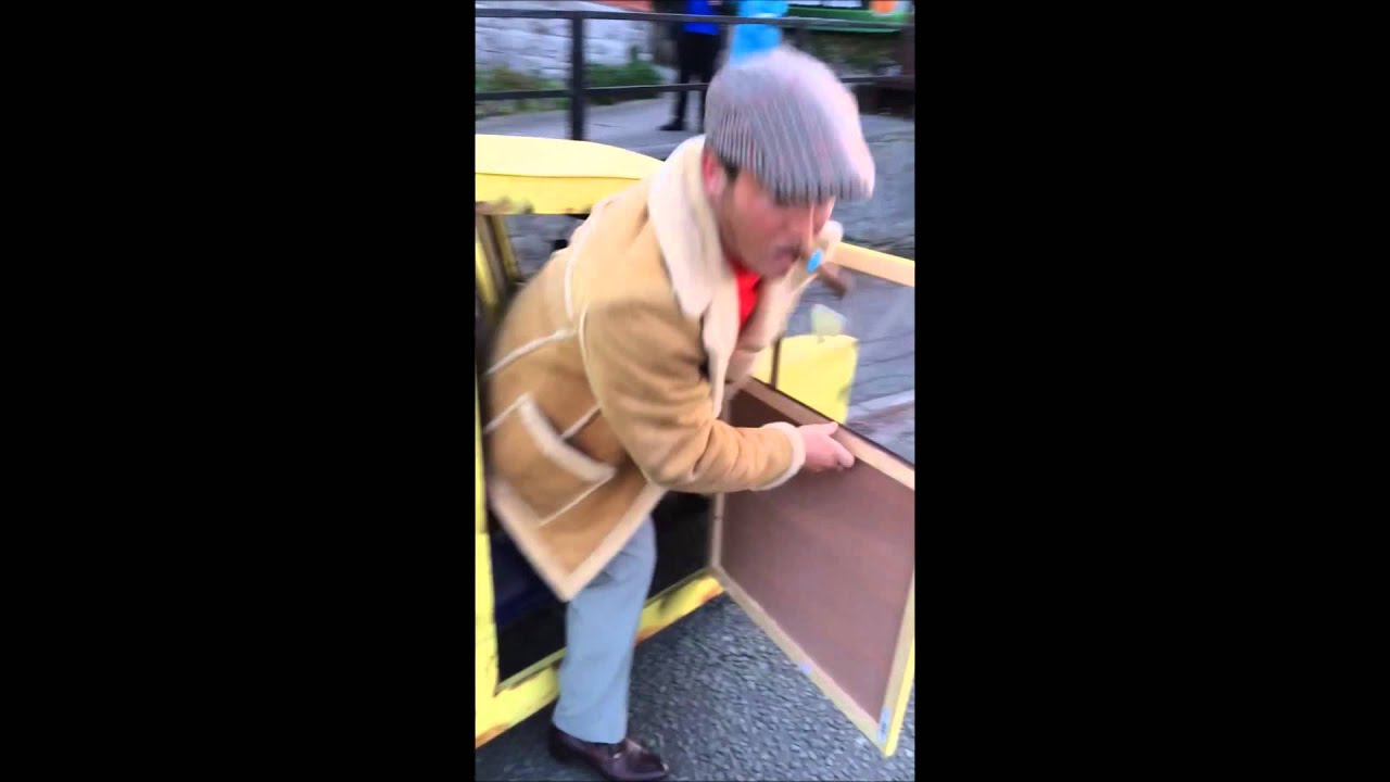 Best fancy dress ever! Only Fools and Horses (Original)