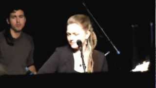 Crystal Bowersox Home