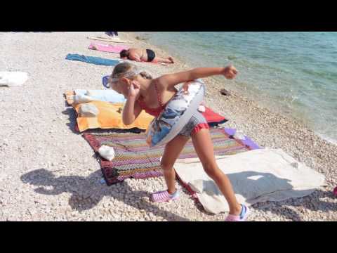 Chorvátsko 2016 - Grétka prvý krát pri mori spracovala Kamila Zajíčková