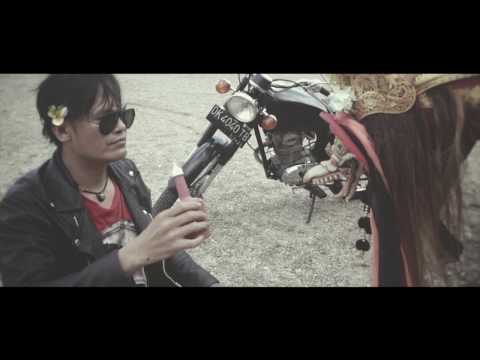  Bukti Tresna lirik dan kasetnya di Toko Terdekat Maupun di  iTunes atau Amazon secara leg Download gudang lagu mp3 terbaru 2019 Download Mp3 Lolot Bukti Tresna