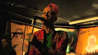 Multi-Nax - Two Hands (live in HD)