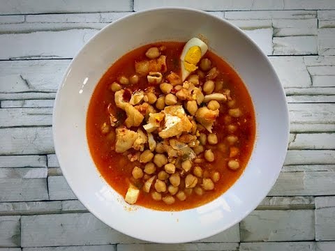 Garbanzos con migas de bacalao