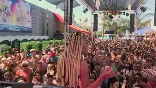 Chrystina love everyone even gay people's. God loves everyone be yourself. Be happy be you sugar.🌈🌈😉