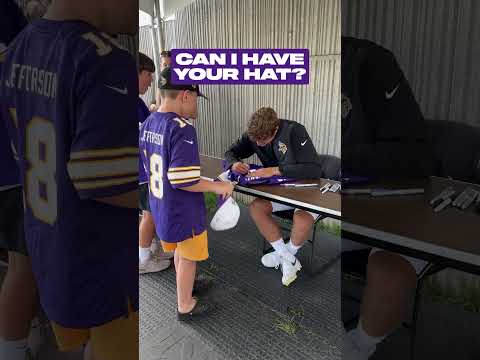 When J.J. McCarthy gives you his hat 🤯