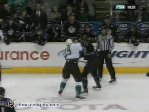 Ryane Clowe vs Tim Jackman Nov 9, 2006