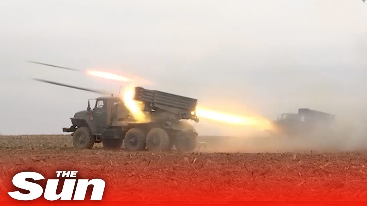 Tropas russas disparam vários sistemas de lançamento de foguetes na Bielo-Rússia em exercícios militares