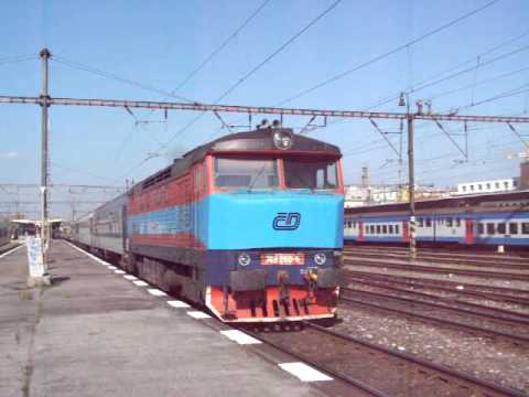 749 260 na čele R 1250 - rozjezd Praha Smíchov - 23.10.2010.
