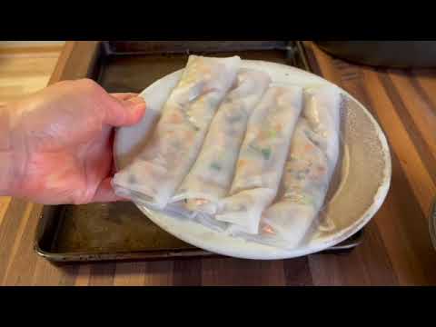 Ever-Green Vietnamese Tips: Steamed Rice Rolls / Banh Cuon