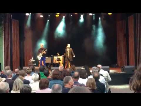 Suzanne Vega - Left of Center (Liseberg, Gothenburg, 30.07.2016)