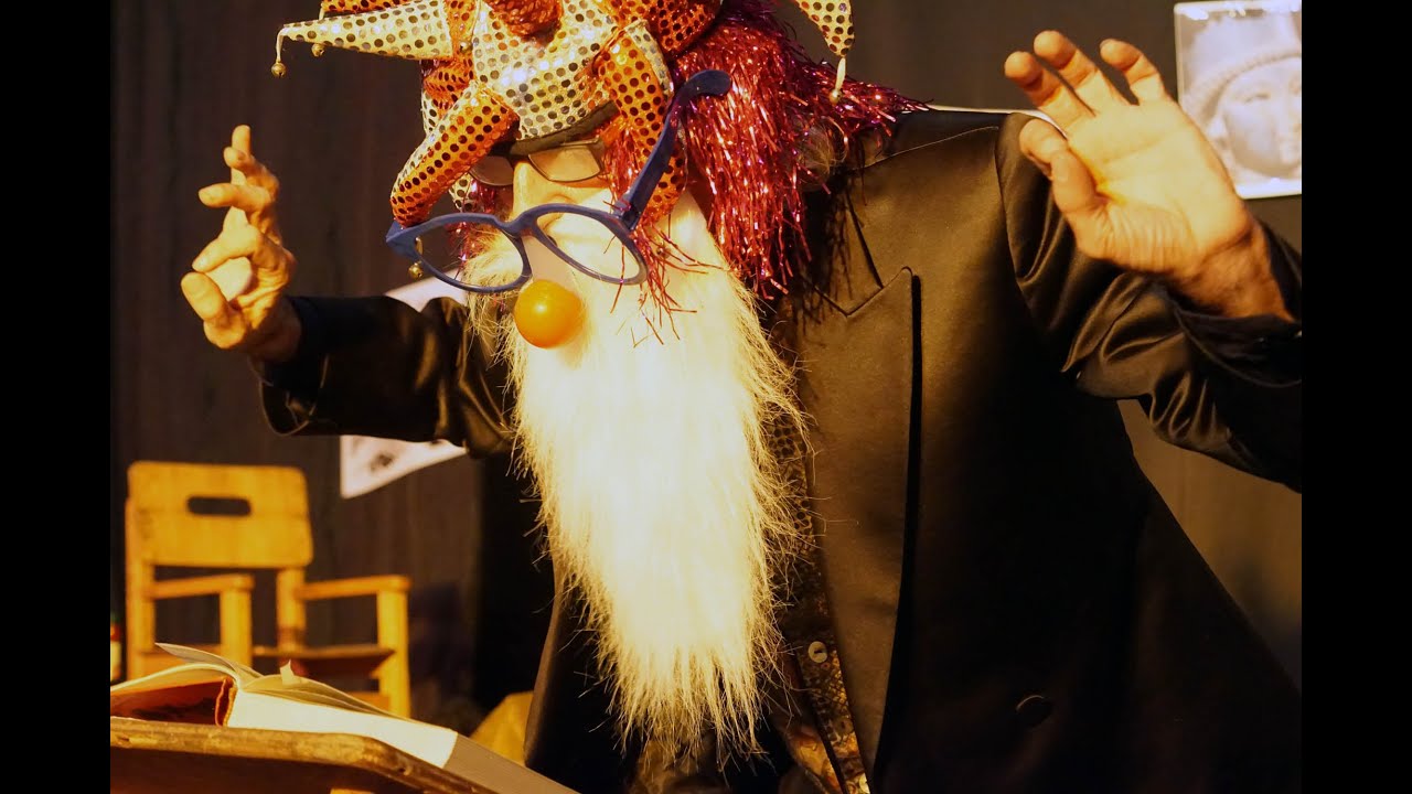 Mendy Cahan About His Art, Yiddish on Netflix, Badkhones, Oscar Award, & More (English Translation)