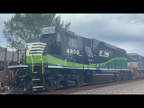 A GP34ECO unit trails on NS 34J in Chesterton, IN!