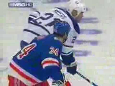 Aaron Voros vs Jamal Mayers Feb 22, 2009