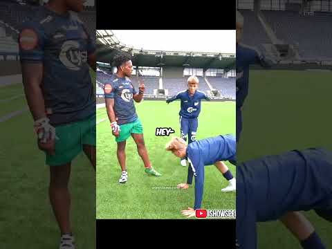 "He's gay chat" - Speed 😂😭