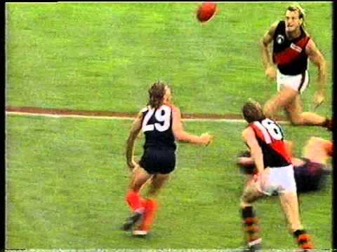Andrew Obst Melb v Ess round 3 1990.mpg