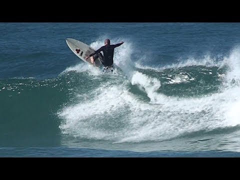Solid waves and views of La Lanzada