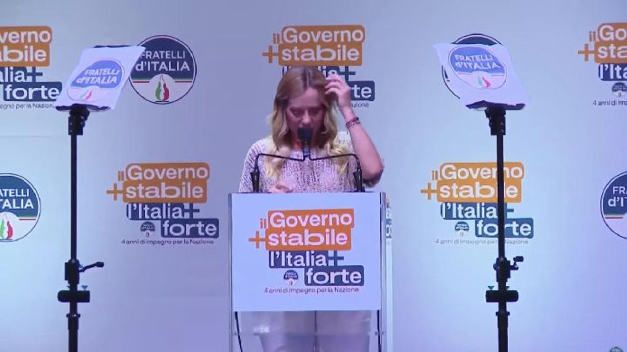 Meloni: Dei giorni ho nuotato nella colla, ma non ho mai mollato e non intendo farlo ora