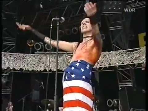 Marilyn Manson – Irresponsible Hate Anthem Live At Bizarre Festival 1997