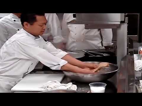 Amazing Harvesting And Catching Cleaning Razor Clams On Beach, Clams & Abalone Food Processing Skill