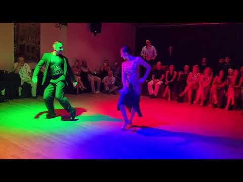 Argentine folkloric dance - Chacarera: Yesica Esquivel & Ariel Leguizamon