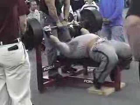 Andy Fiedler 585lb benchpress @ 125kg/275lb raw