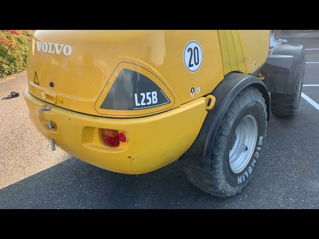811836 Wheel loader Volvo L25B -06 (2814h) incl. Accessories
