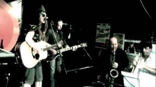 Julitha Ryan &amp; Band perform &#39;Bottle of Blues&#39; by Beck
