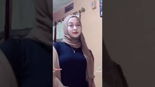 Download lagu Tiktok jilbab ketat susu gede mp3