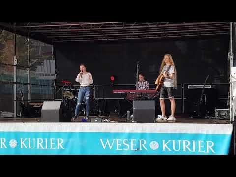 Janina, Jannick & Anna, Always remember us this way, A star is born