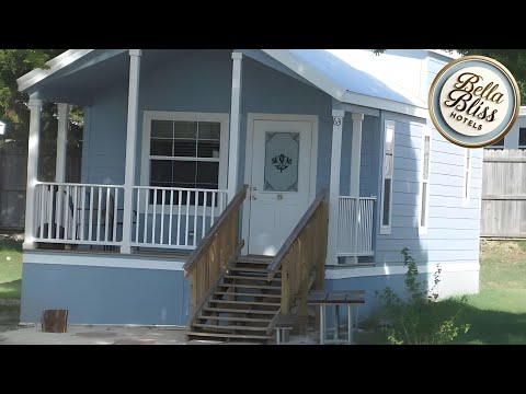 Hill Country Cottage & RV Resort | New Braunfels (TX), United States | Hotel Review 🏩
