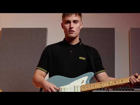 Sam Fender - Teenage Dream/Dreams (Radio 2 Sofa Session)