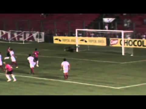 Gustavo Papa faz  Brasil 1x0 Passo Fundo