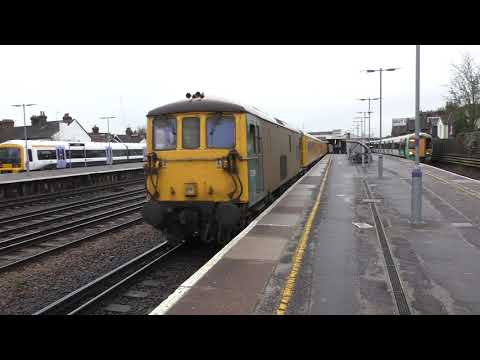(HD) 73107 + 73138 & 73201 work a test train at Tonbridge - 24/11/15