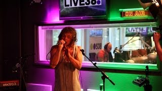 Di-Rect - Paper Plane (Live38 bij de Frank en Vrijdag show)