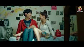 C'est un professeur un peu trop collant avec son eleve