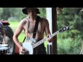 Regardez "Thunderstruck by Steve'n'Seagulls (LIVE)" sur YouTube