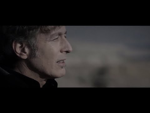 Video thumbnail for Halochesh Bam’choniyot - הלוחש במכוניות