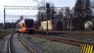 preview picture of video 'STADLER Flirt #2404 in Aegviidu Station (Estonia)'