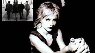 Touch Of Oliver featuring Dolores O&#39;Riordan - Carousel