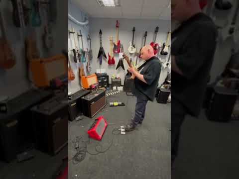 Boss Cube Street II in ROT