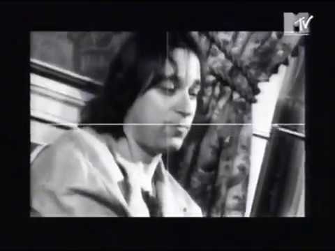 R.E.M. 1995-02-17 - MTV News, MTV, UK [Buck & Stipe interviews & live clips from the Madrid show]