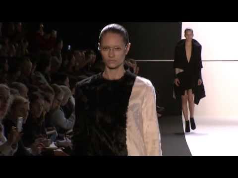 Akris Fall/Winter 2014/15 | Fashion Show