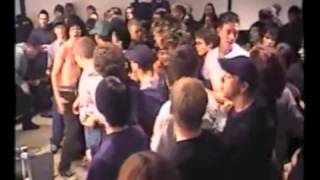 Live: Alexisonfire &quot;Little Girls Pointing and Laughing&quot;, Dec. 14 2002, Masonic Lodge, Mississauga ON