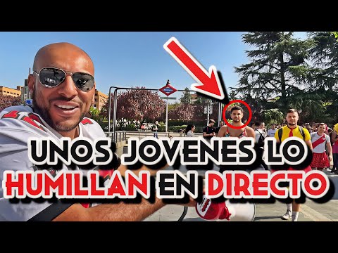 😡 BORJA ESCALONA JÓVENES DE UNA FACULTAD LO HUMILLAN EN DIRECTO Y ESTE NO REACCIONA