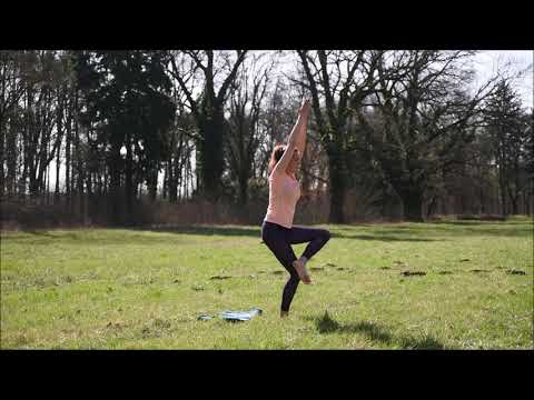 Álló Jóga Gyakorlatok a Nemi Csakrára