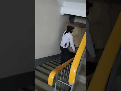 фото перевезу диван, шкаф, холодильник.услуга грузчика. 0