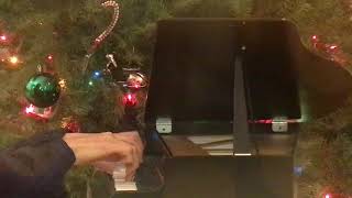 ミニピアノで『すてきなホリデイ』